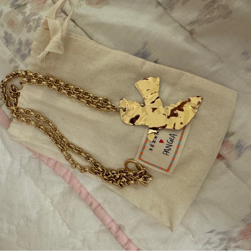 Sézane x Pangea RARE NWT Bird Necklace in Gold - Picture 3 of 3